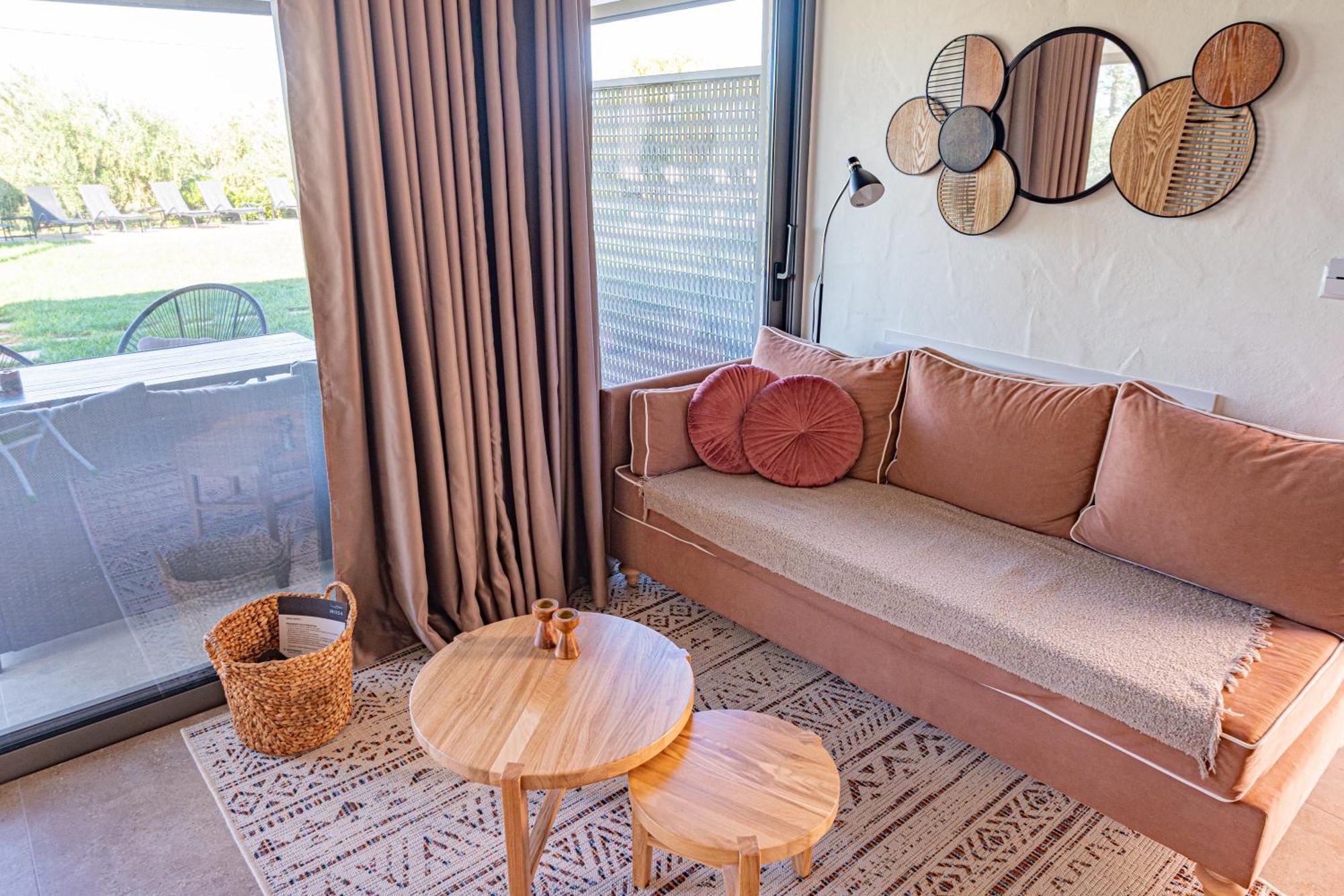 Irissa Suites Paralia Irion Luaran gambar